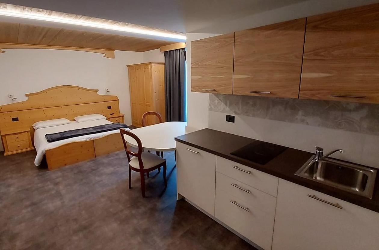 Albergo Alpino Vermiglio Eksteriør billede