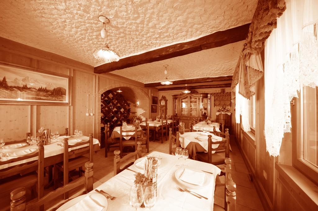 Albergo Alpino Vermiglio Eksteriør billede