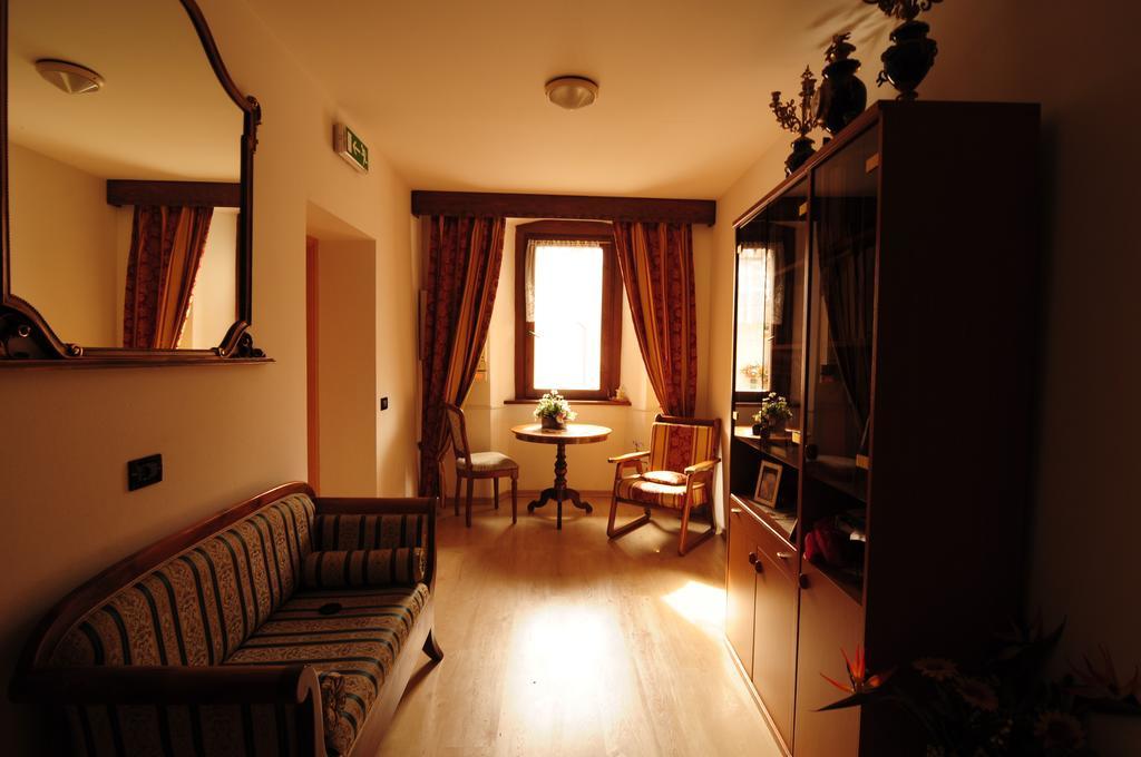 Albergo Alpino Vermiglio Eksteriør billede